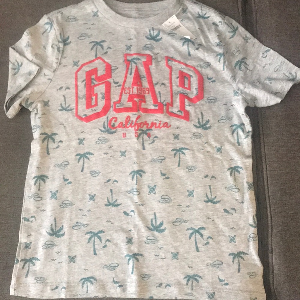 GAP kids size 8 shirt